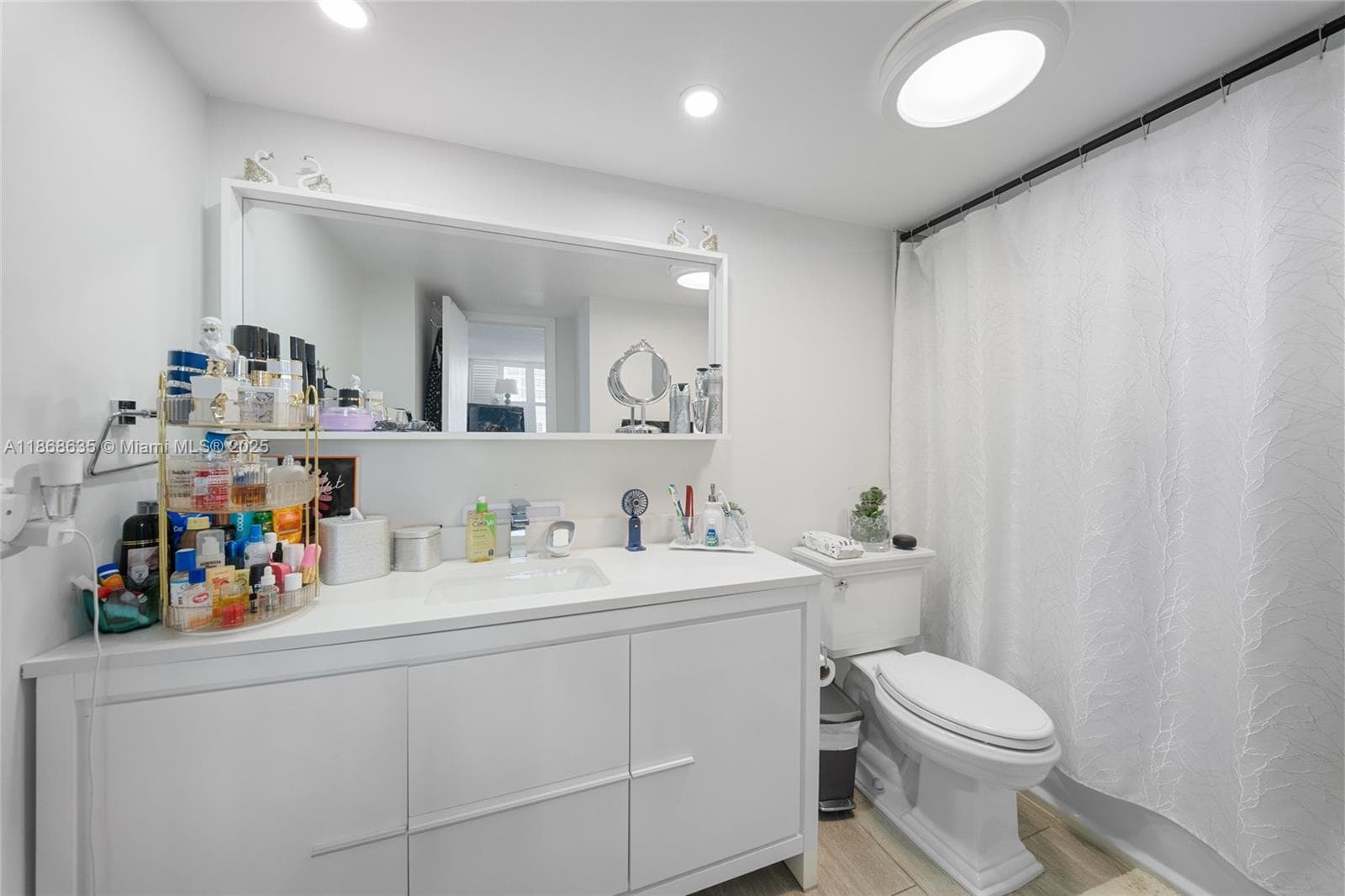 Quadomain Condo · #2304 in Hollywood - Photo 28