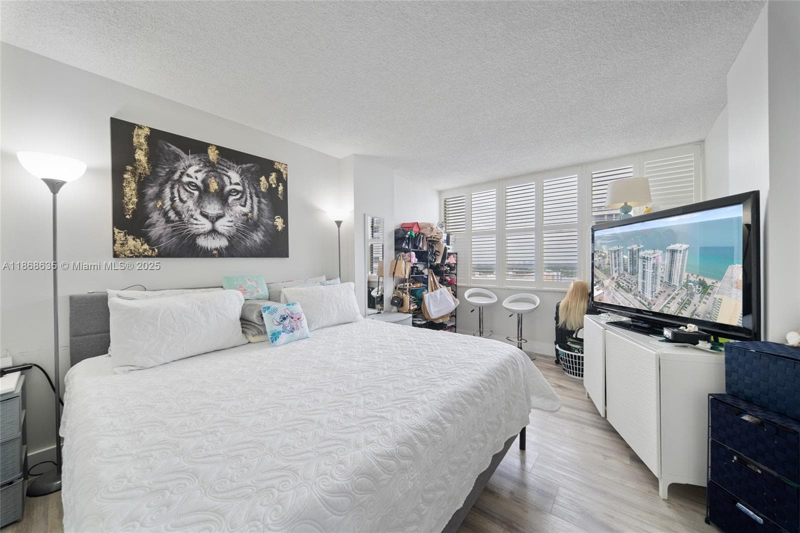 Quadomain Condo · #2304 in Hollywood - Photo 24