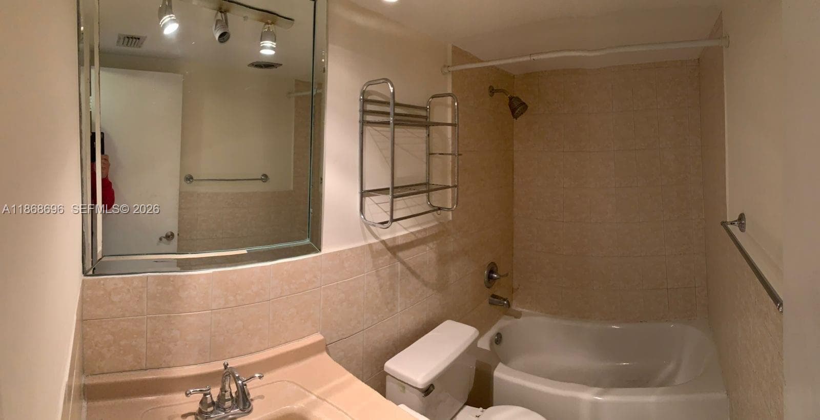 Golden Key Condo · #16 in Bay Harbor Islands - Photo 2