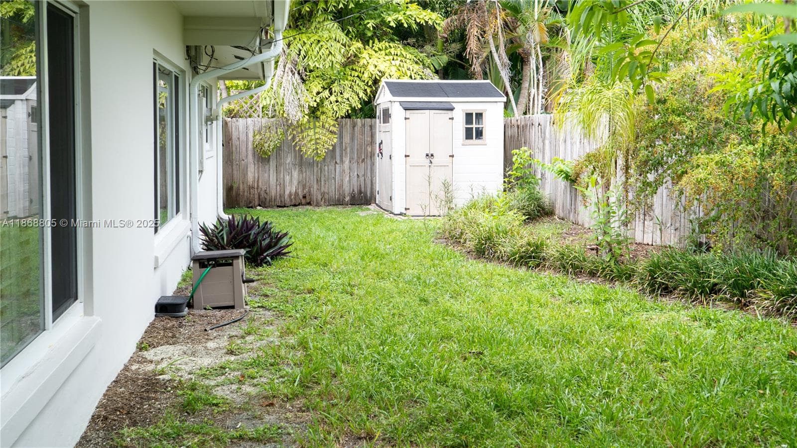 2841 NW 10th Ave photo 18