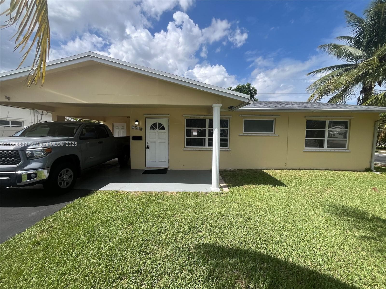 2601 NW 53rd St photo 9