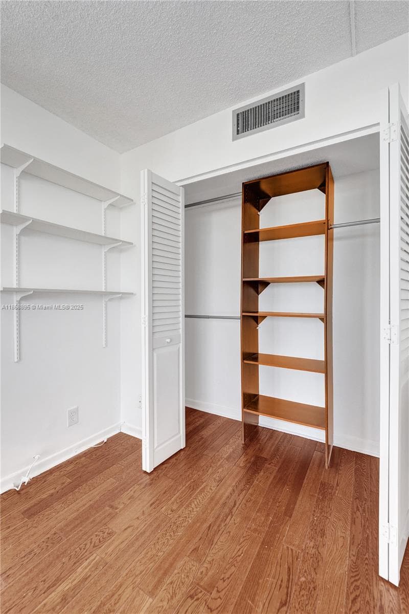 ALLINGTON TOWERS N · #6F in Hollywood - Photo 22