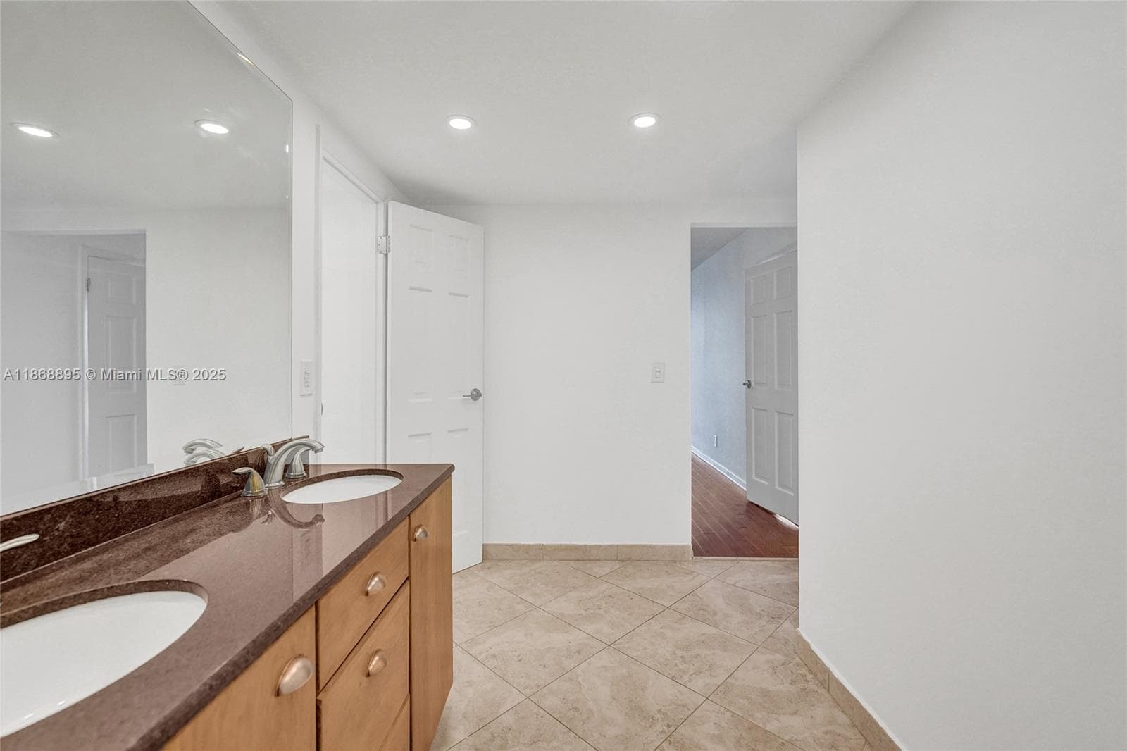 ALLINGTON TOWERS N · #6F in Hollywood - Photo 18