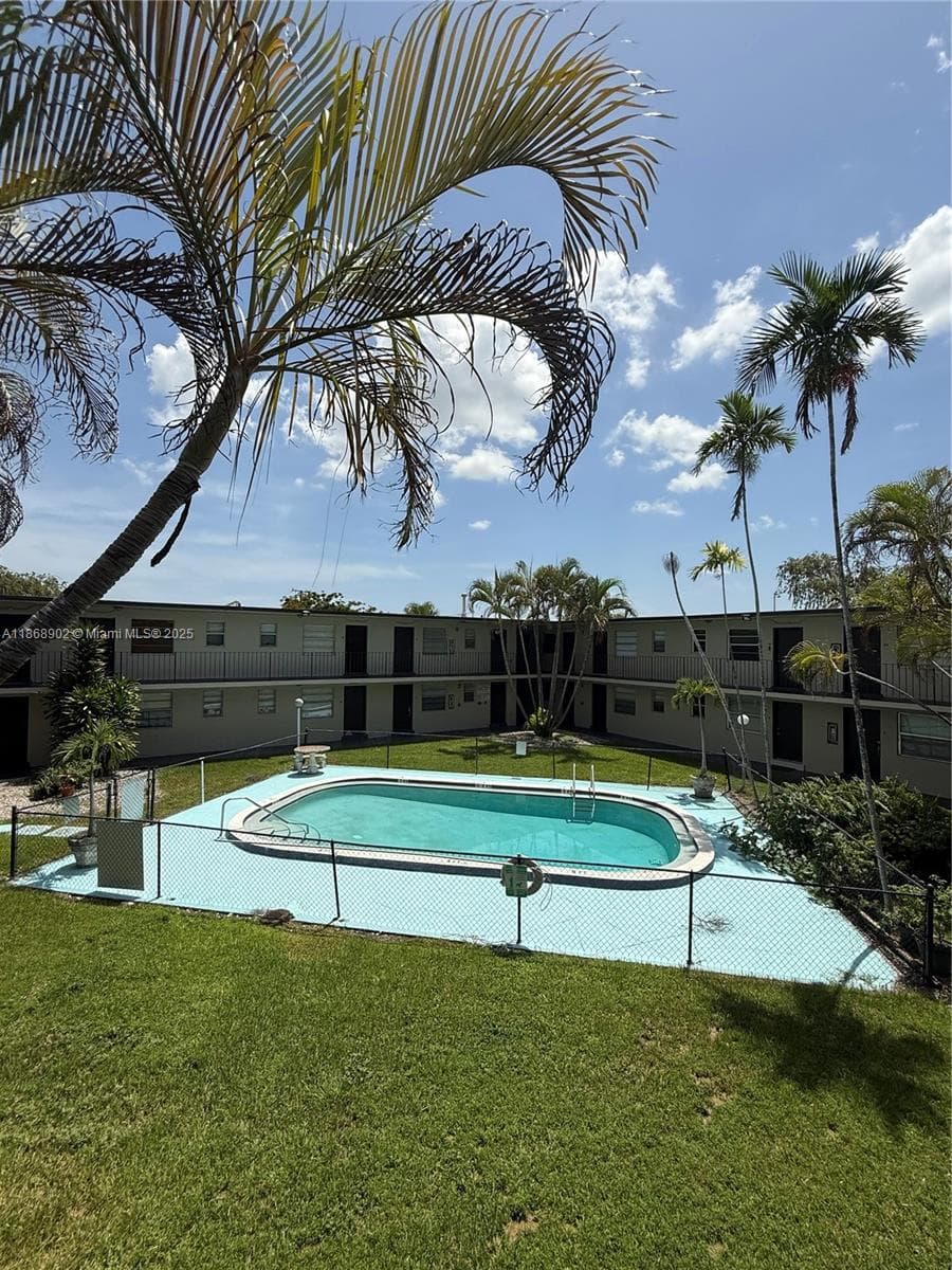 VILLAS OF WEST BIRD CONDO · #46 in Miami - Photo 2
