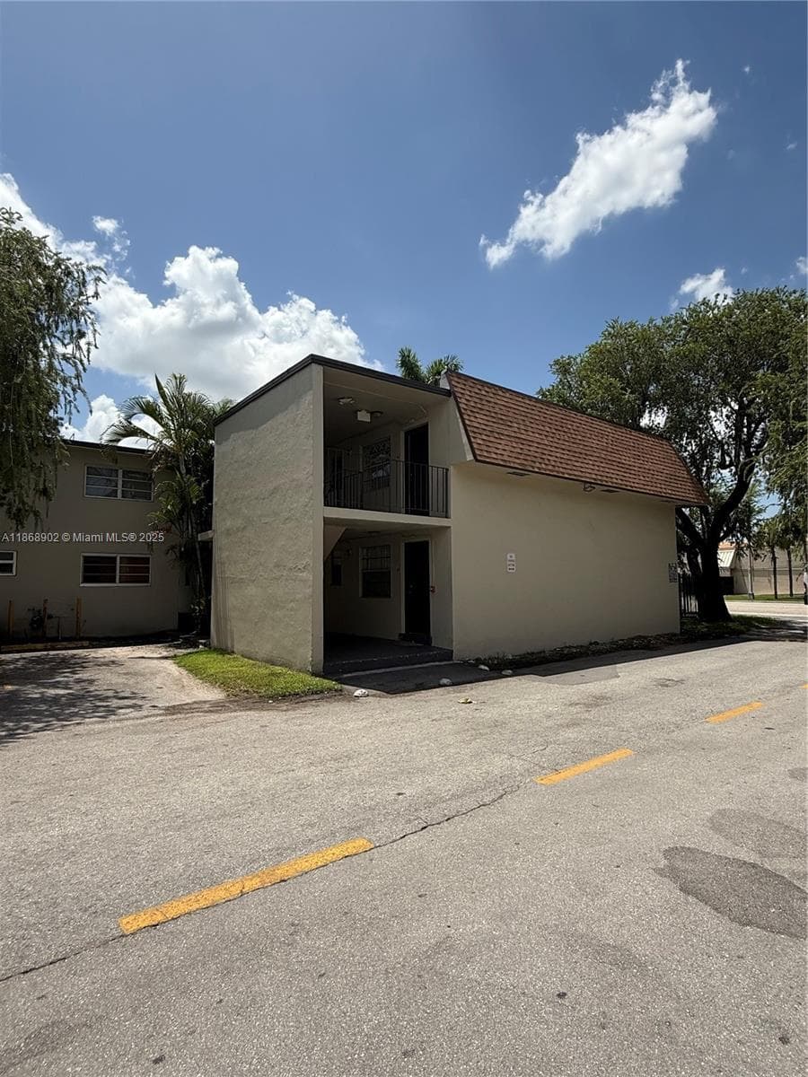 VILLAS OF WEST BIRD CONDO · #46 in Miami - Photo 12