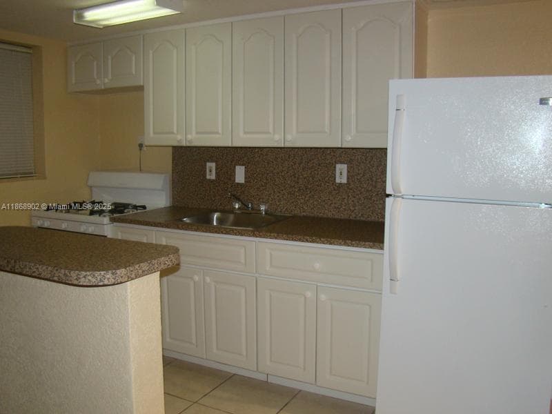 VILLAS OF WEST BIRD CONDO · #46 in Miami - Photo 4