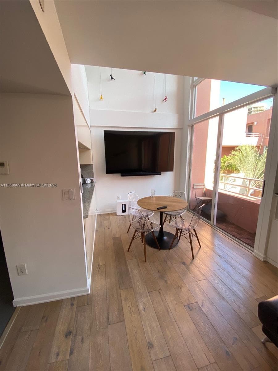 Grove Square · #433 in Coconut Grove - Photo 5