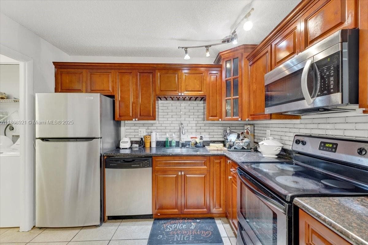 CHANTILLY CONDO · #607 in Miami - Photo 14
