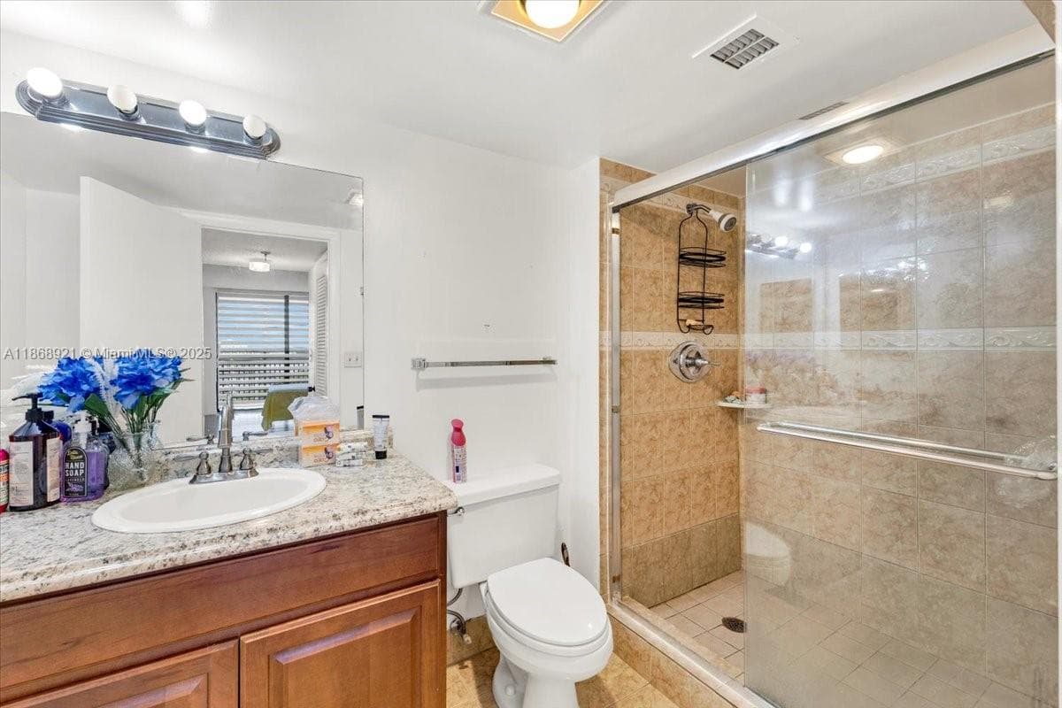 CHANTILLY CONDO · #607 in Miami - Photo 18