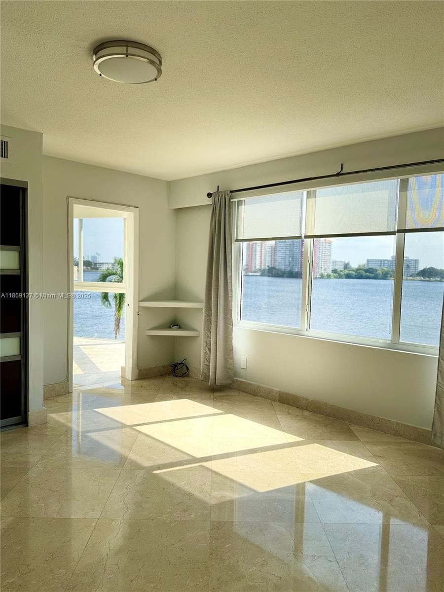 RIVIERA CONDOMINIUM · #33 in Miami - Photo 6