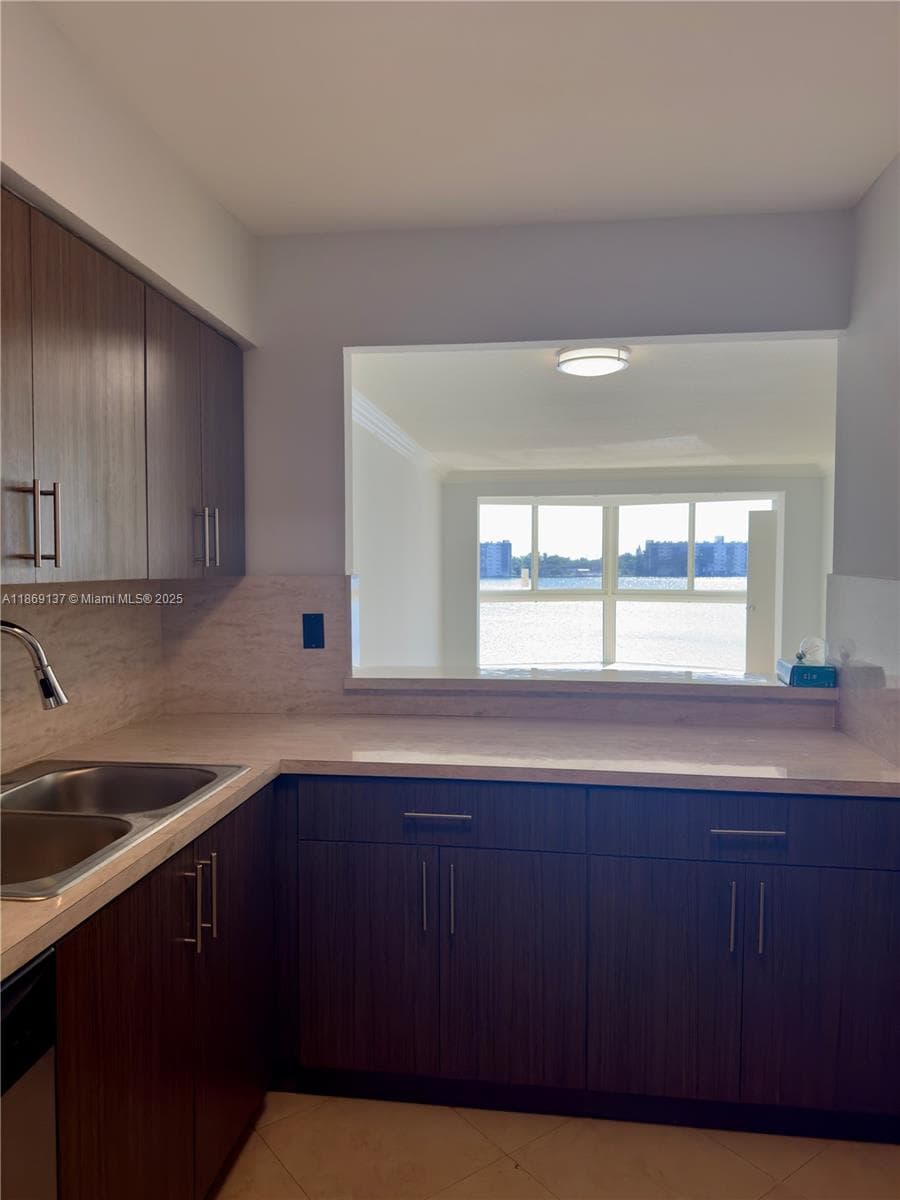 RIVIERA CONDOMINIUM · #33 in Miami - Photo 5