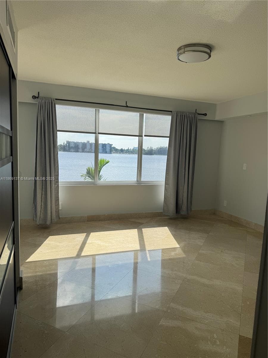 RIVIERA CONDOMINIUM · #33 in Miami - Photo 9