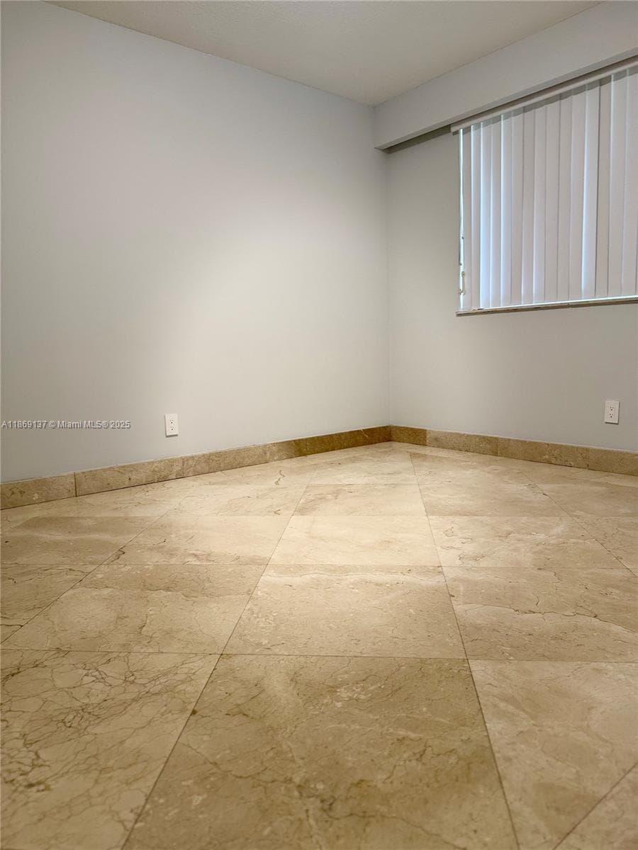 RIVIERA CONDOMINIUM · #33 in Miami - Photo 11