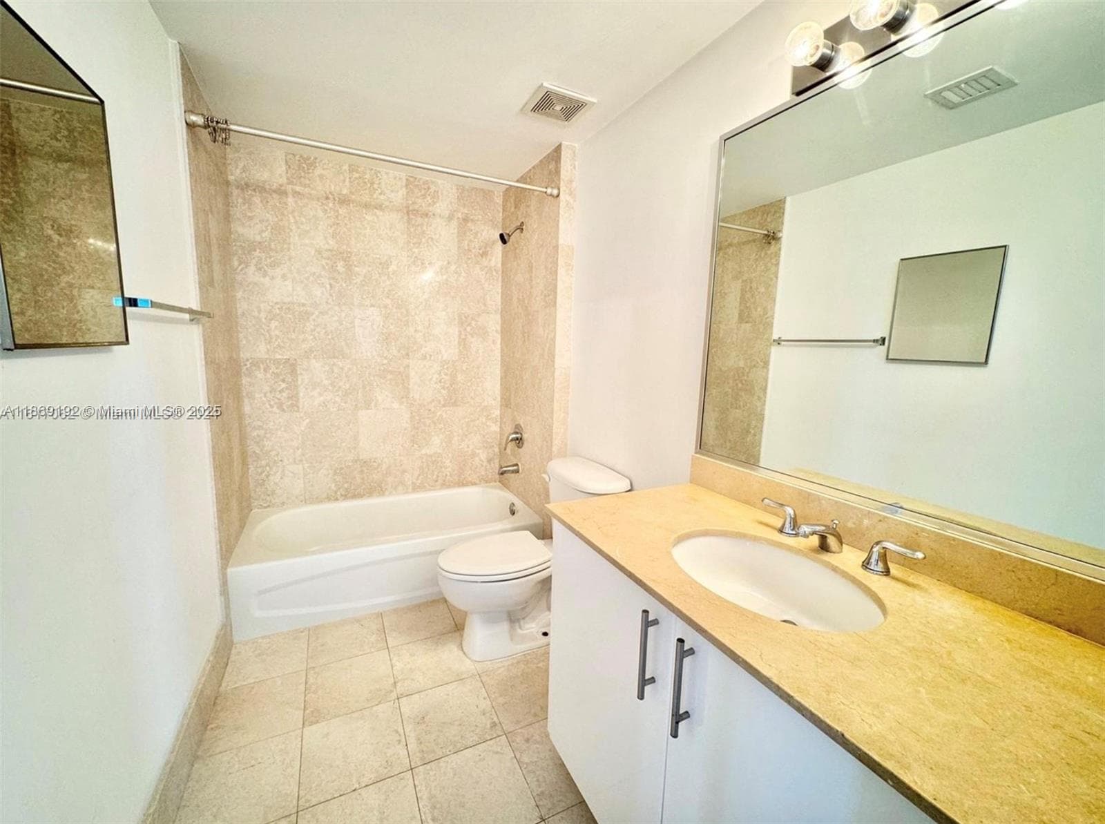 Brickell Way Condo · #503 in Miami - Photo 8