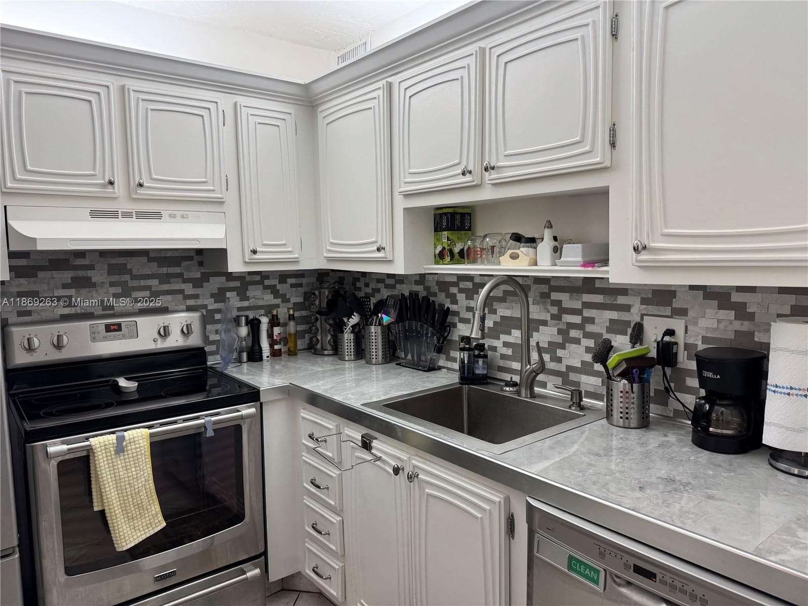 Somerset Bldg. F · #318 in Lauderdale Lakes - Photo 4