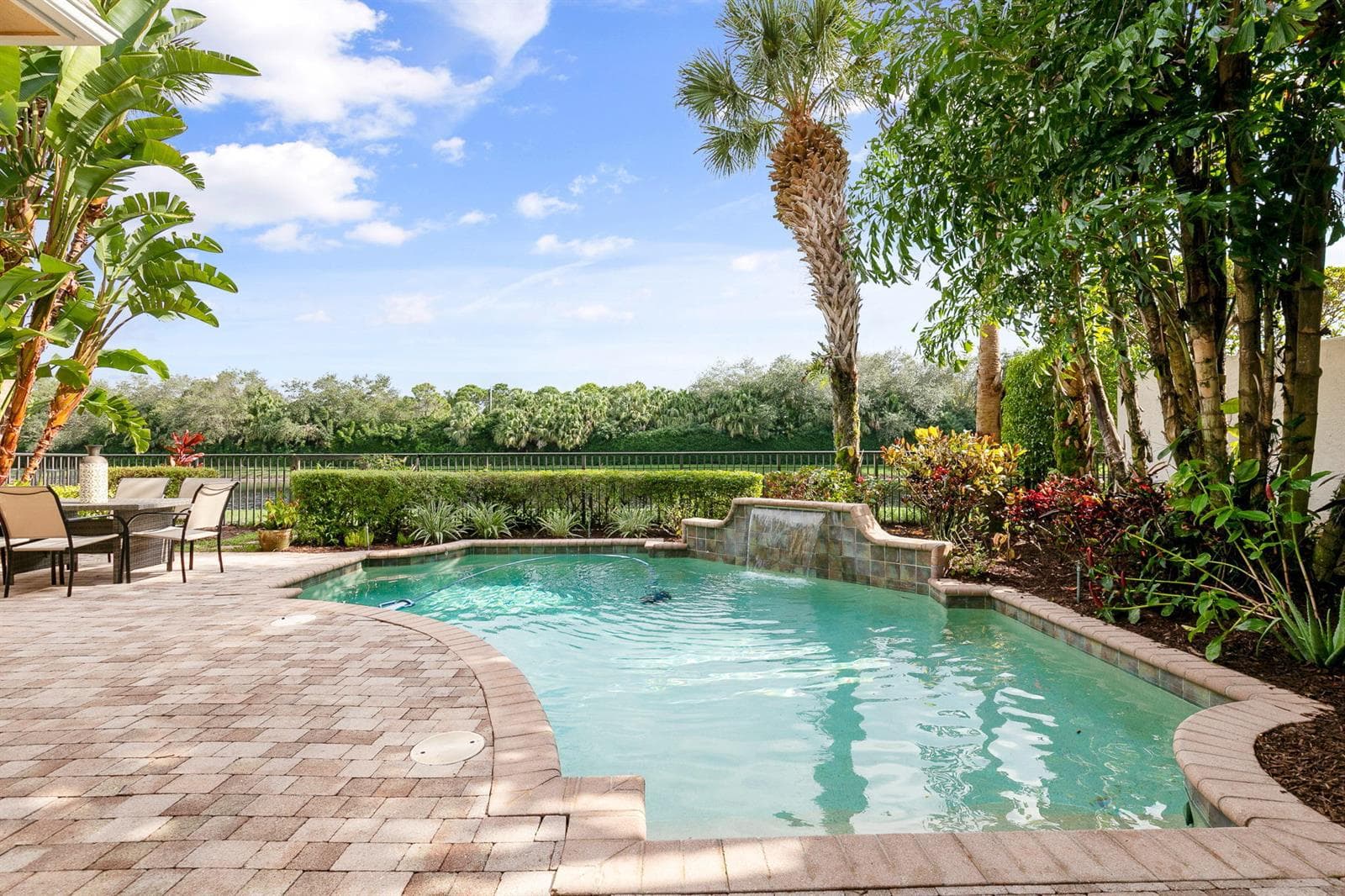 Gorgeous Pool View
