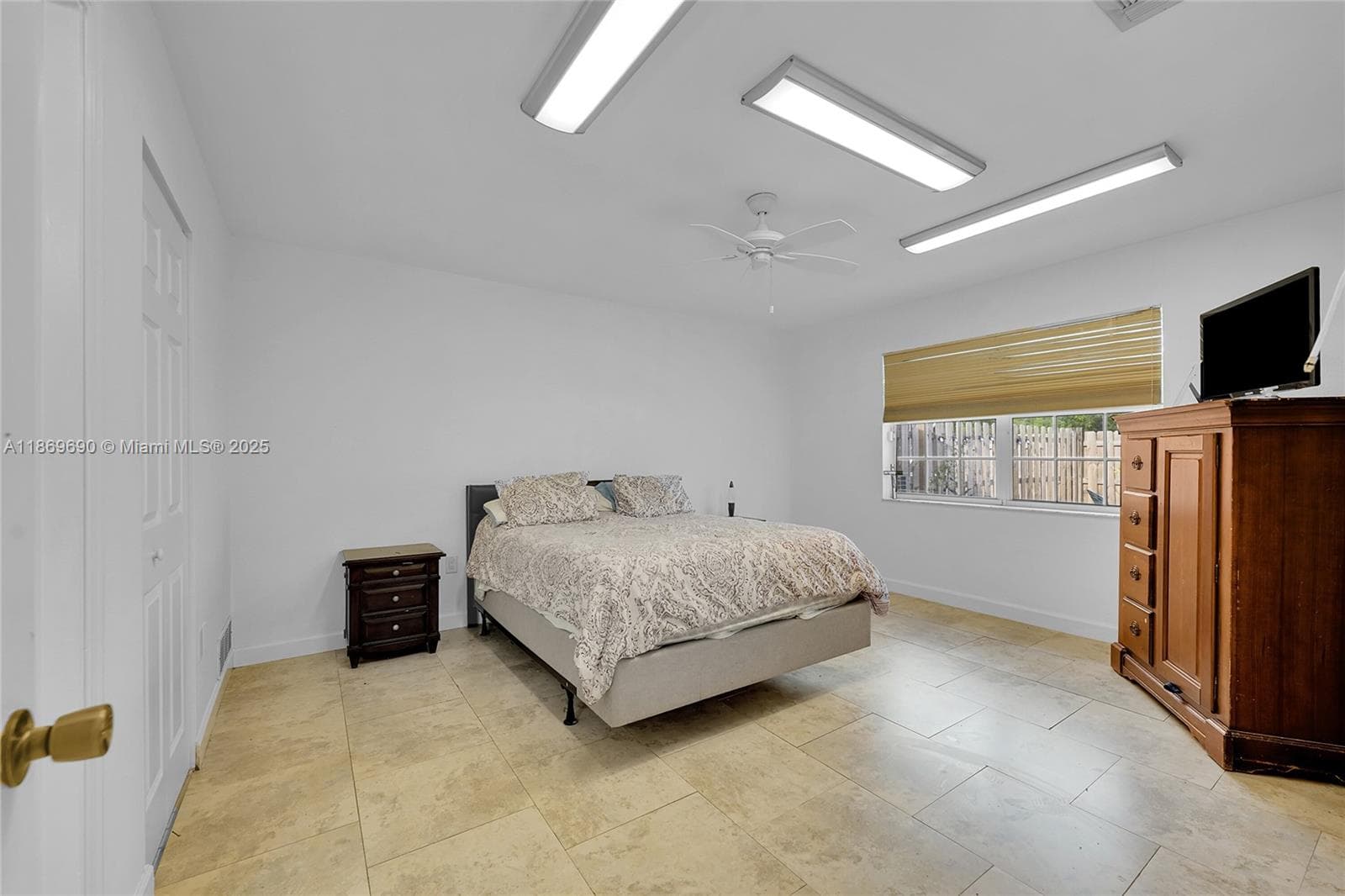5520 NW 49th Ave photo 17