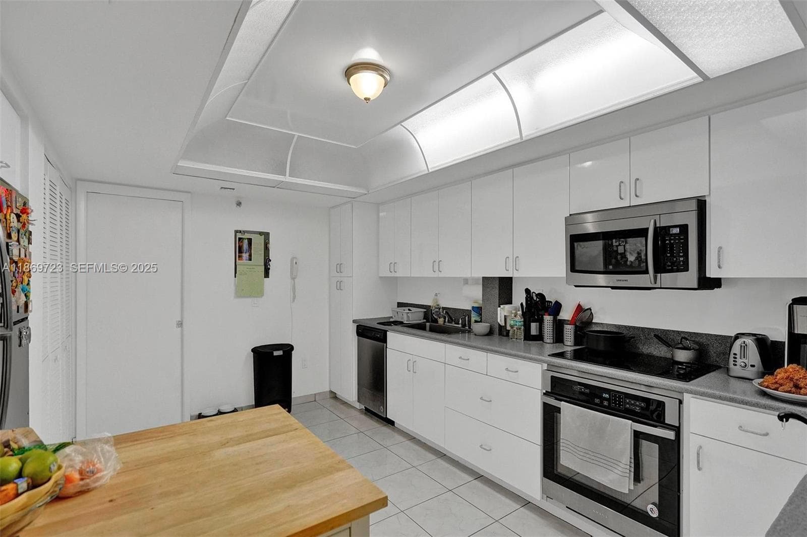 9300 HARBOR TERRACE CONDO · #4B in Bay Harbor Islands - Photo 3