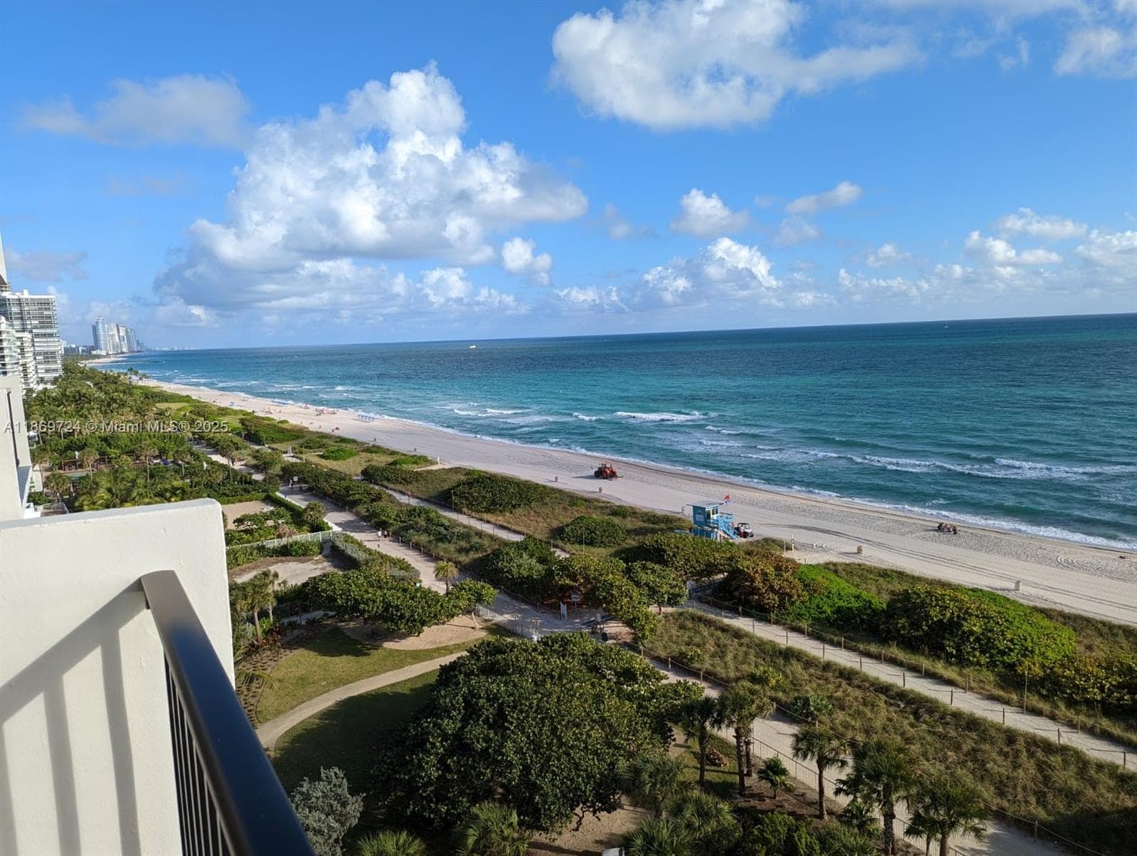 MANATEE CONDO · #1004 in Surfside - Photo 4
