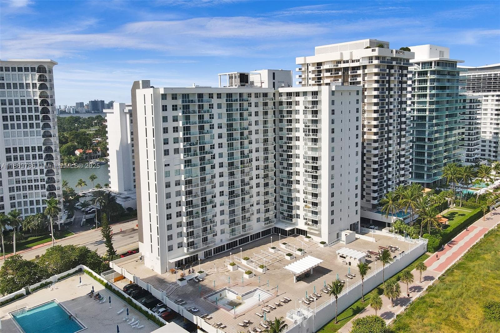 ARLEN BEACH CONDO · #1510 in Miami Beach - Photo 59