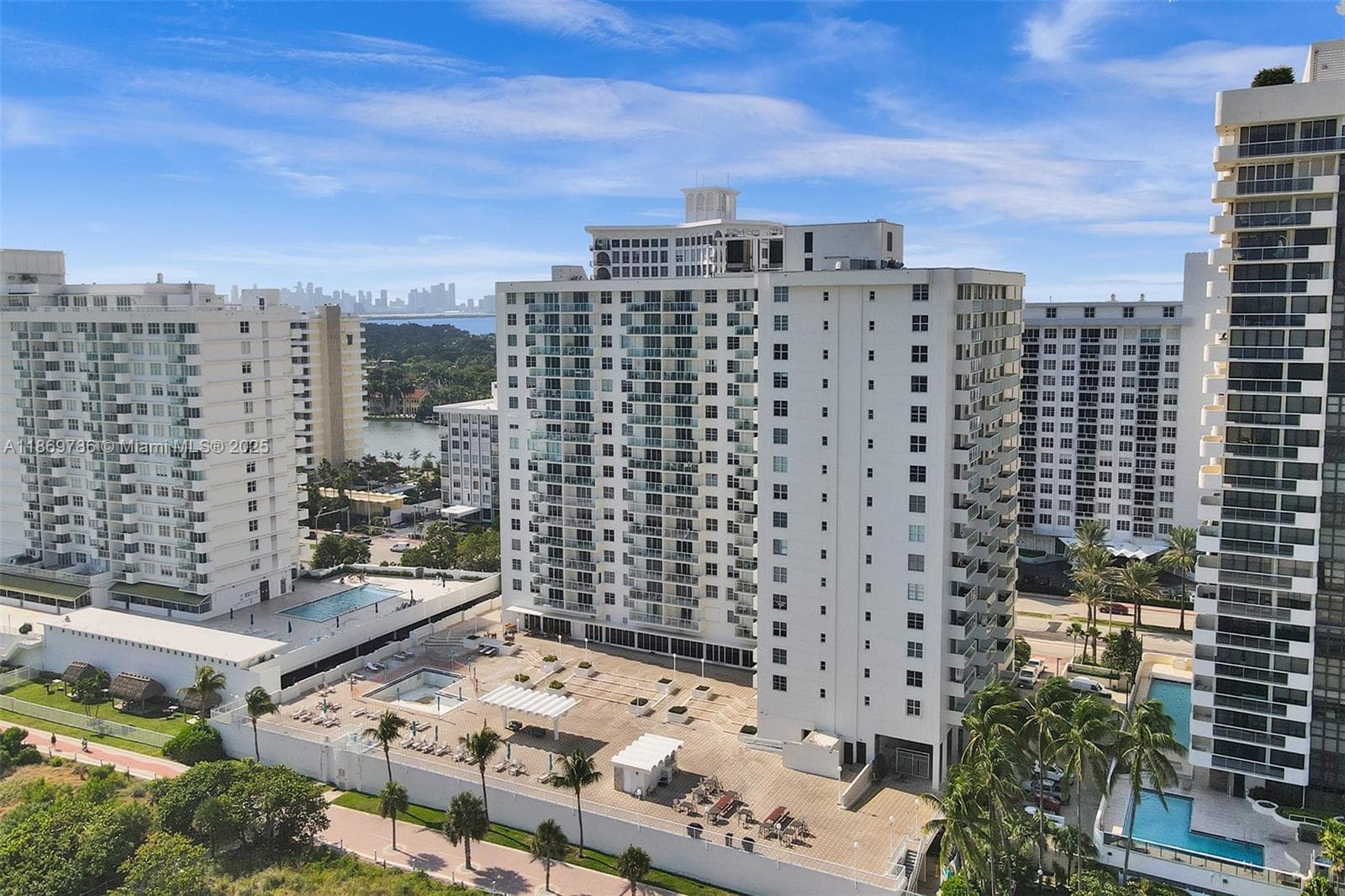 ARLEN BEACH CONDO · #1510 in Miami Beach - Photo 58