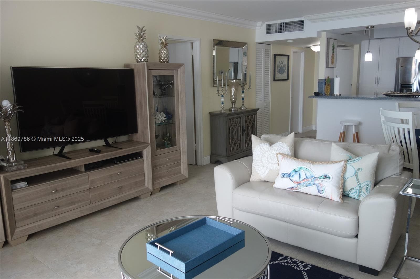 ARLEN BEACH CONDO · #1510 in Miami Beach - Photo 11