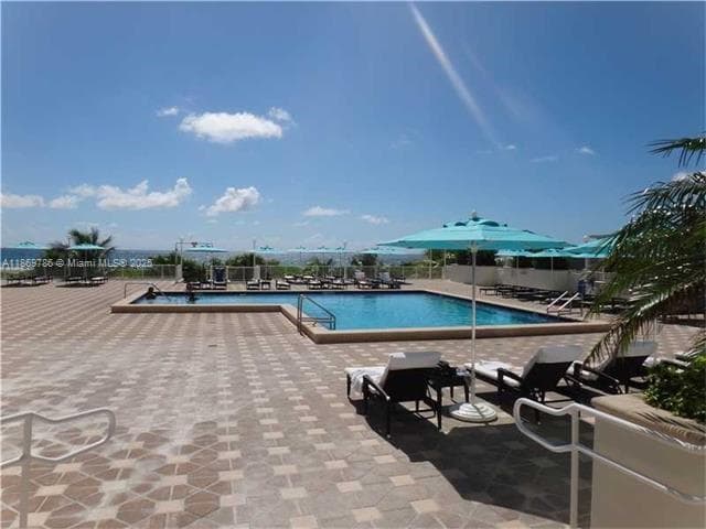 ARLEN BEACH CONDO · #1510 in Miami Beach - Photo 44