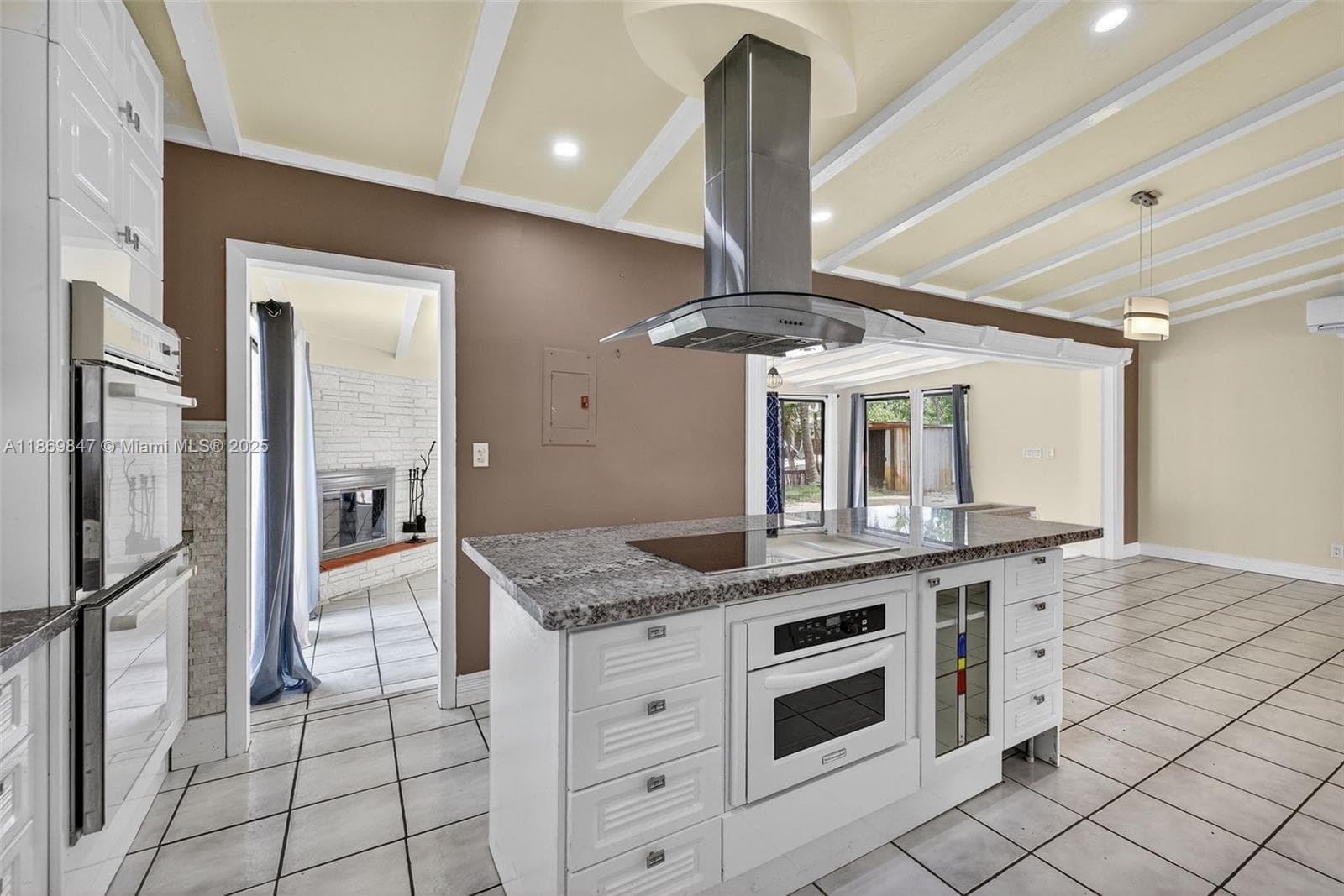 2606 Gulfstream Ln photo 12