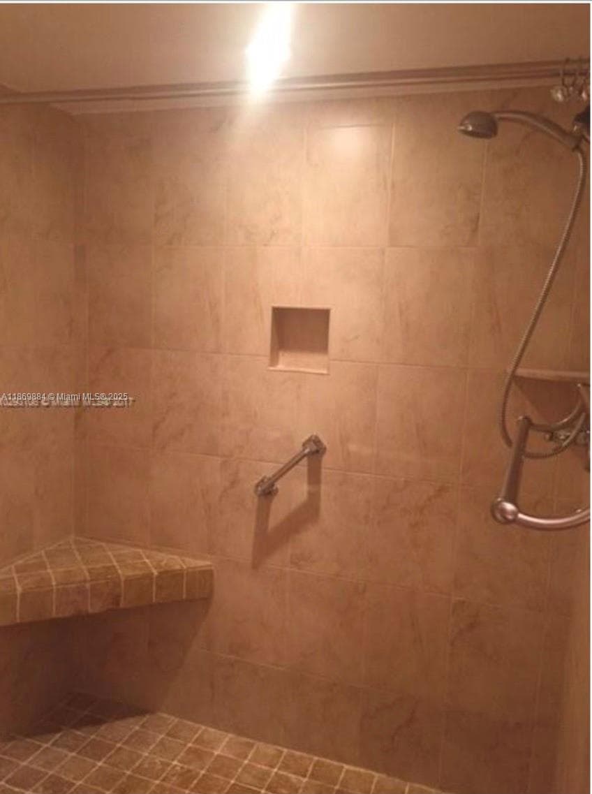 OAKLAND SHORES CONDOMINIU · #D108 in Oakland Park - Photo 4