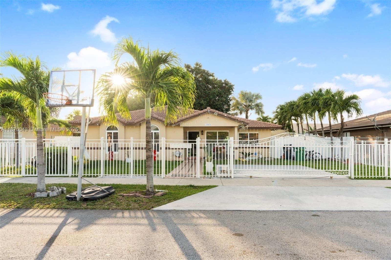 17874 SW 114th Ave photo 1