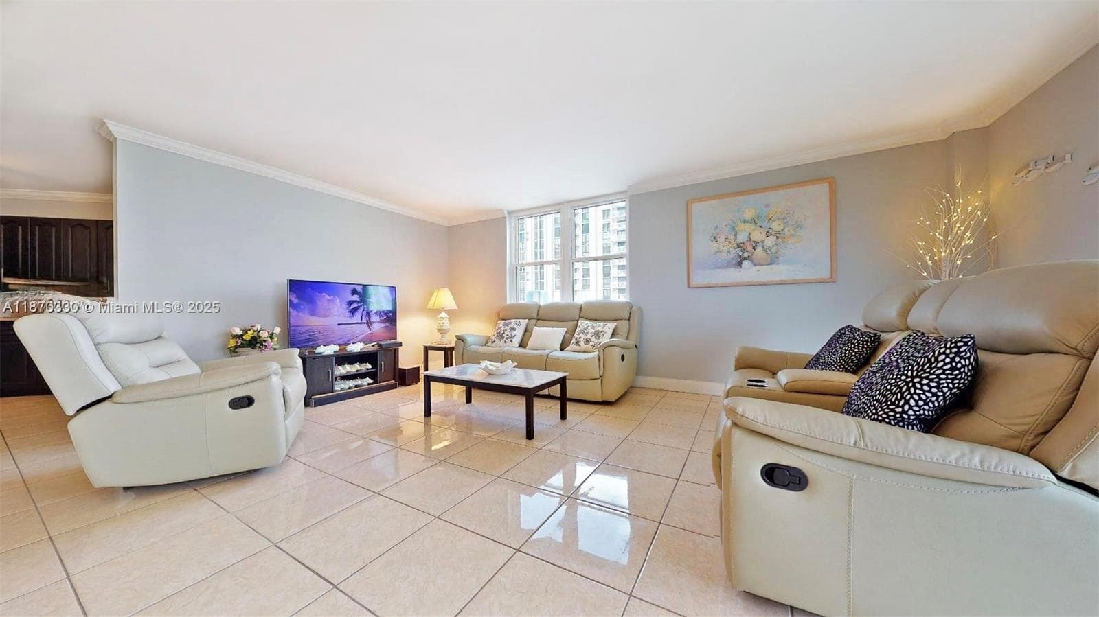 Hyde Park Towers Condo · #501 in Hollywood - Photo 5