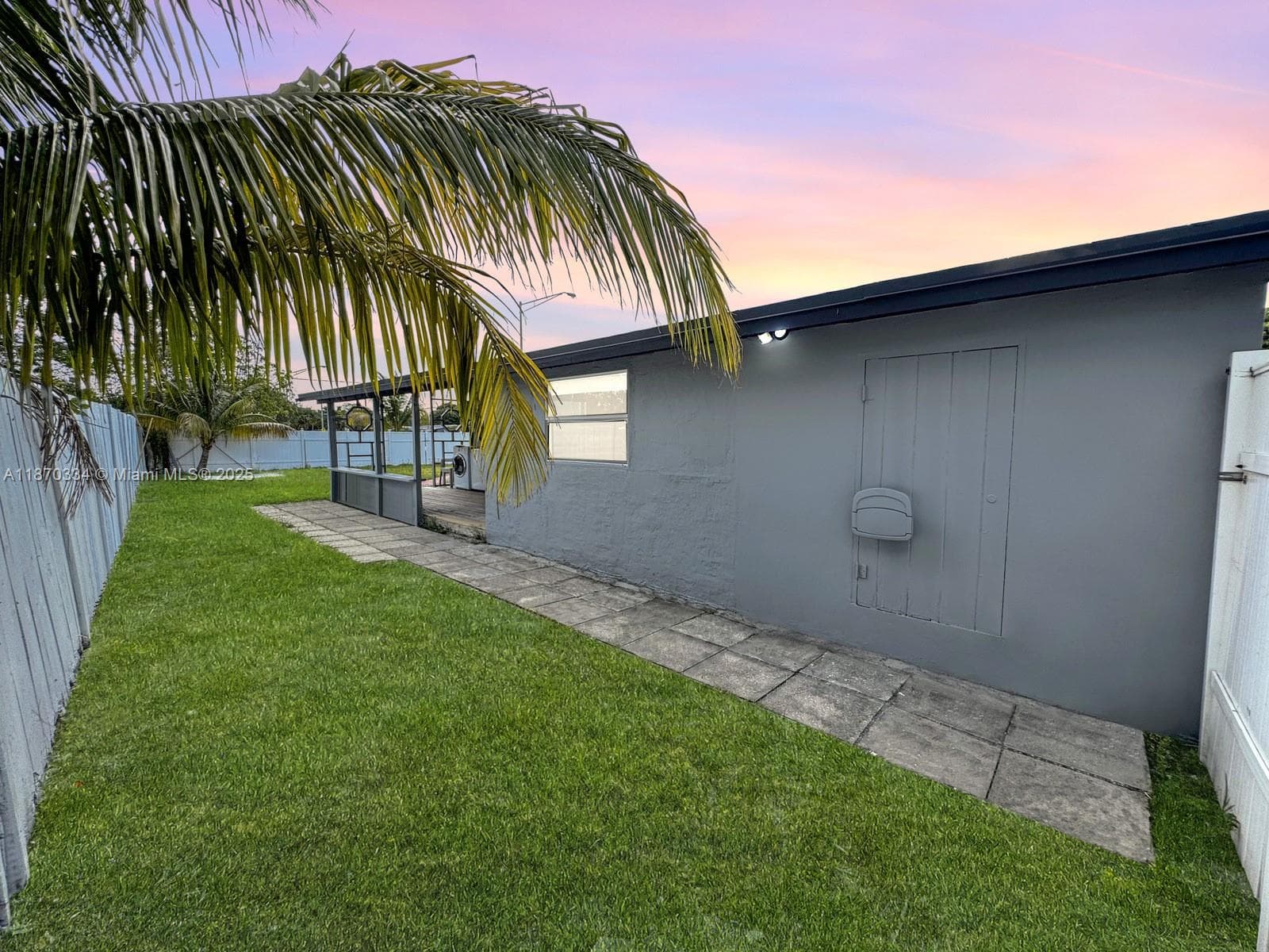 2861 Davie Blvd photo 28