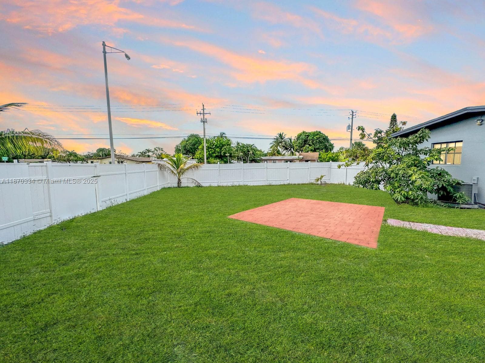 2861 Davie Blvd photo 34