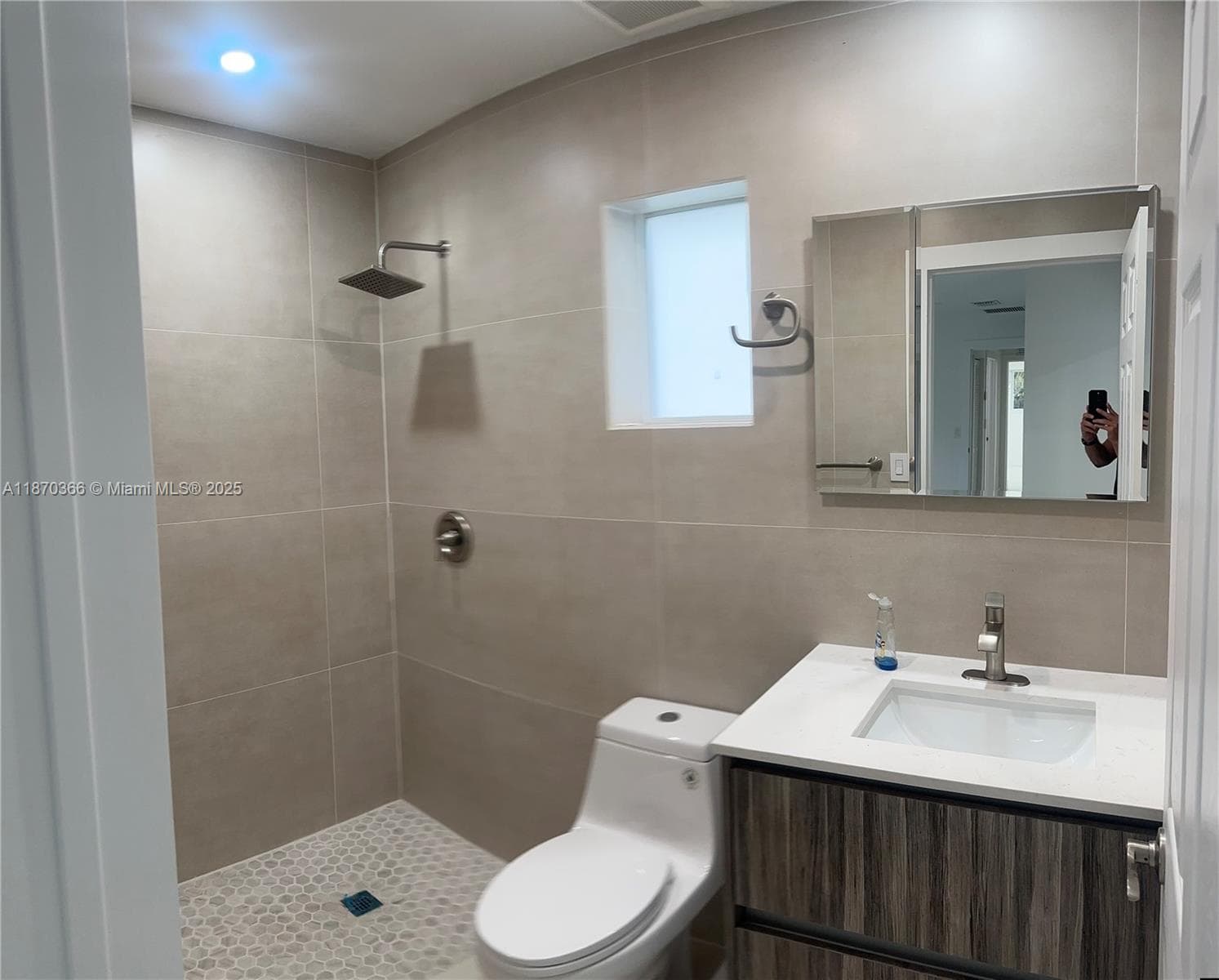 526 S Rainbow Dr #0 photo 7