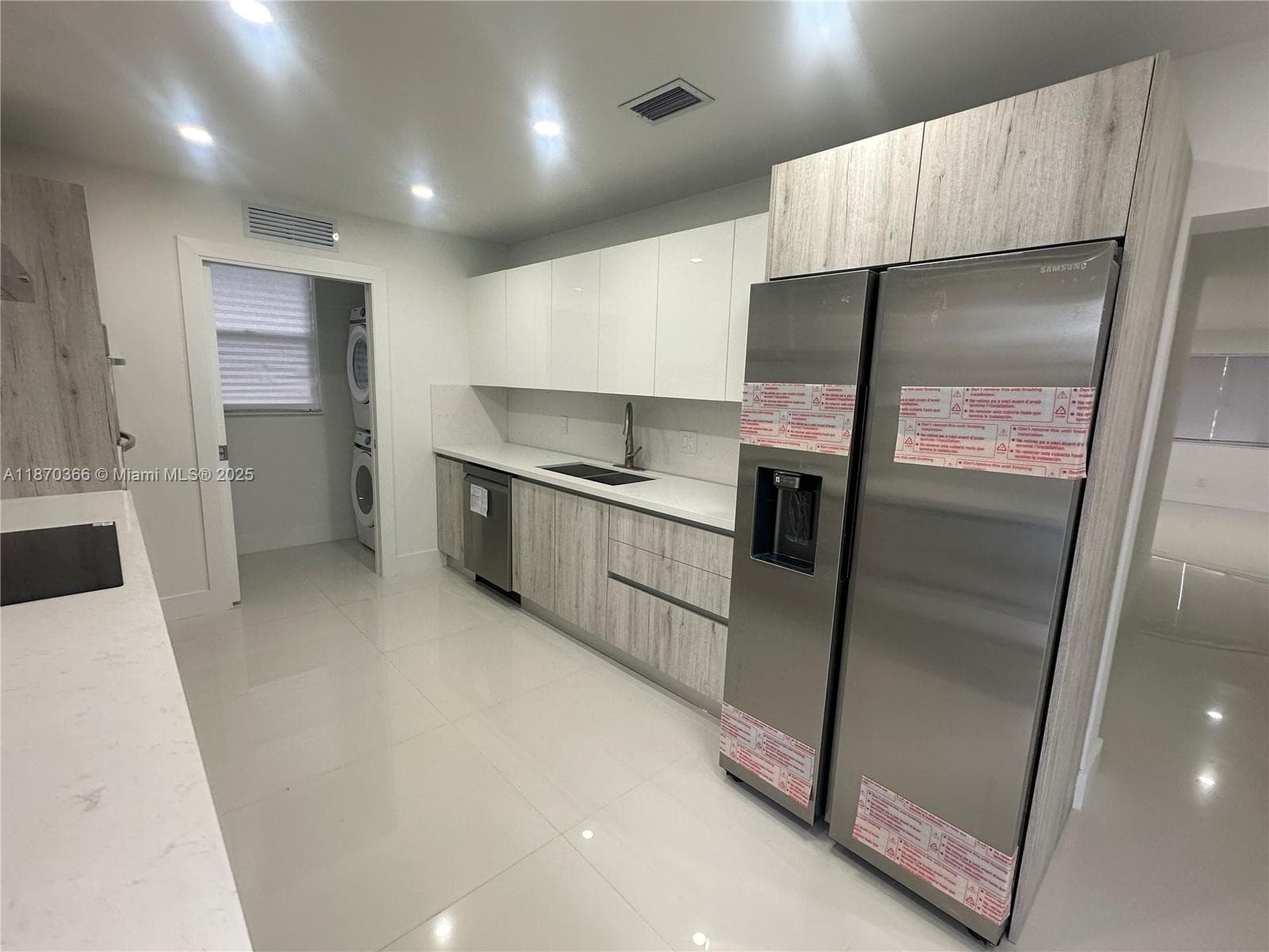 526 S Rainbow Dr #0 photo 5