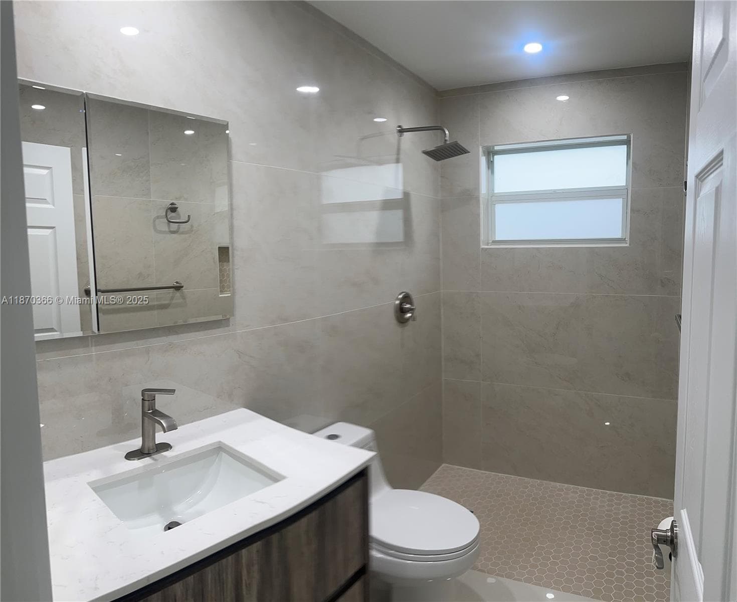 526 S Rainbow Dr #0 photo 8