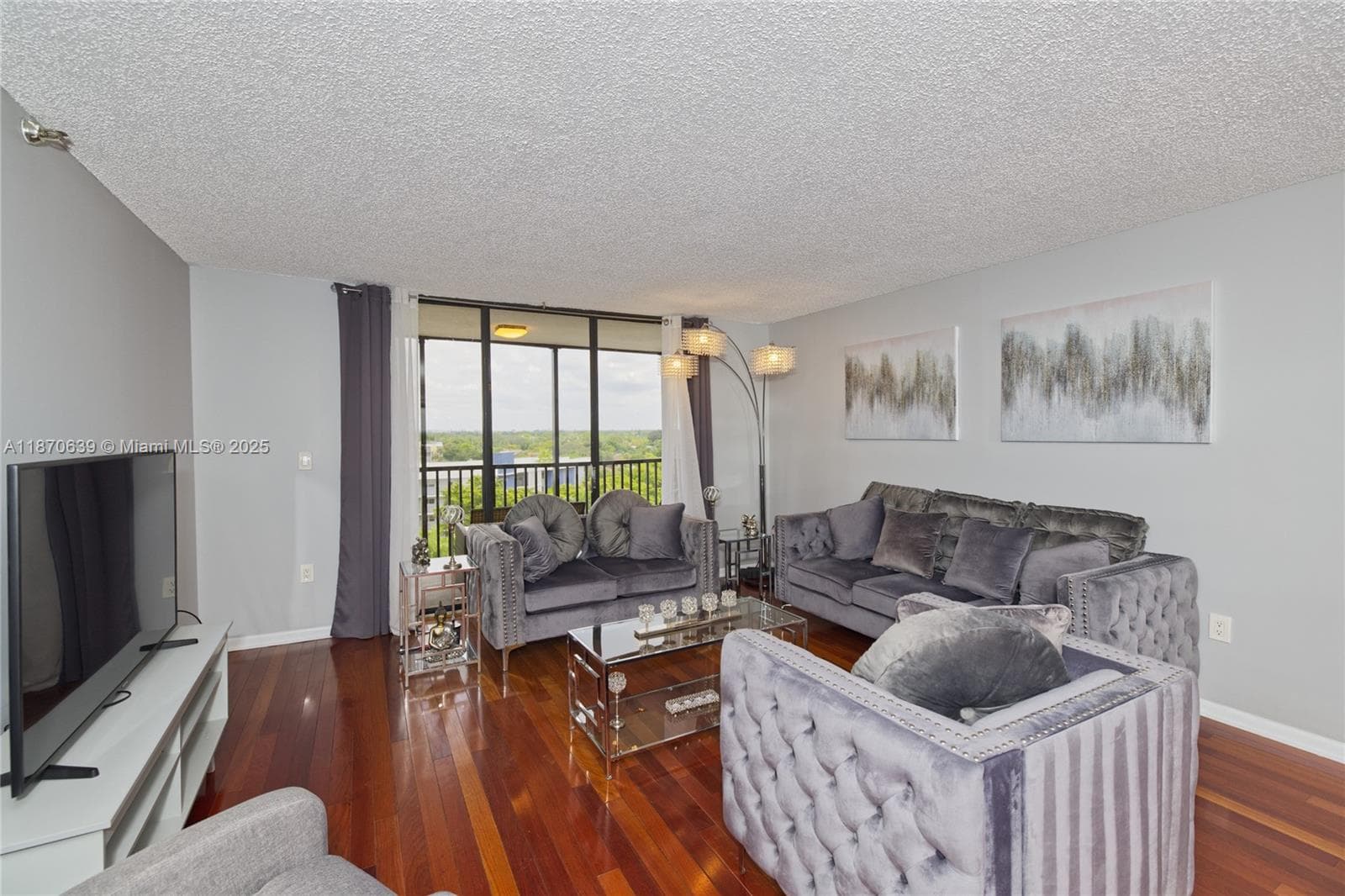 Chantilly Condo · #703 in Miami - Photo 3