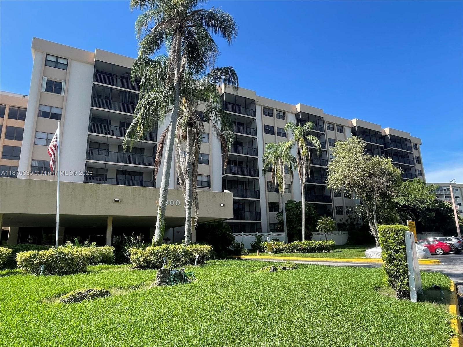 Chantilly Condo · #703 in Miami - Photo 1