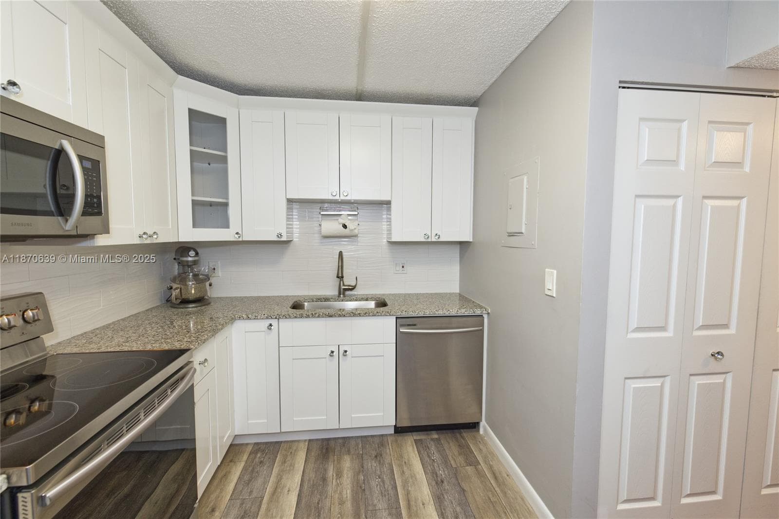 Chantilly Condo · #703 in Miami - Photo 5
