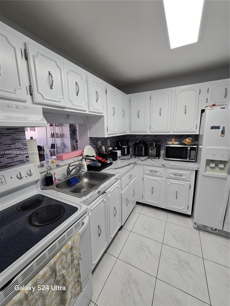 EL CID CONDO · #609W in Miami - Photo 6