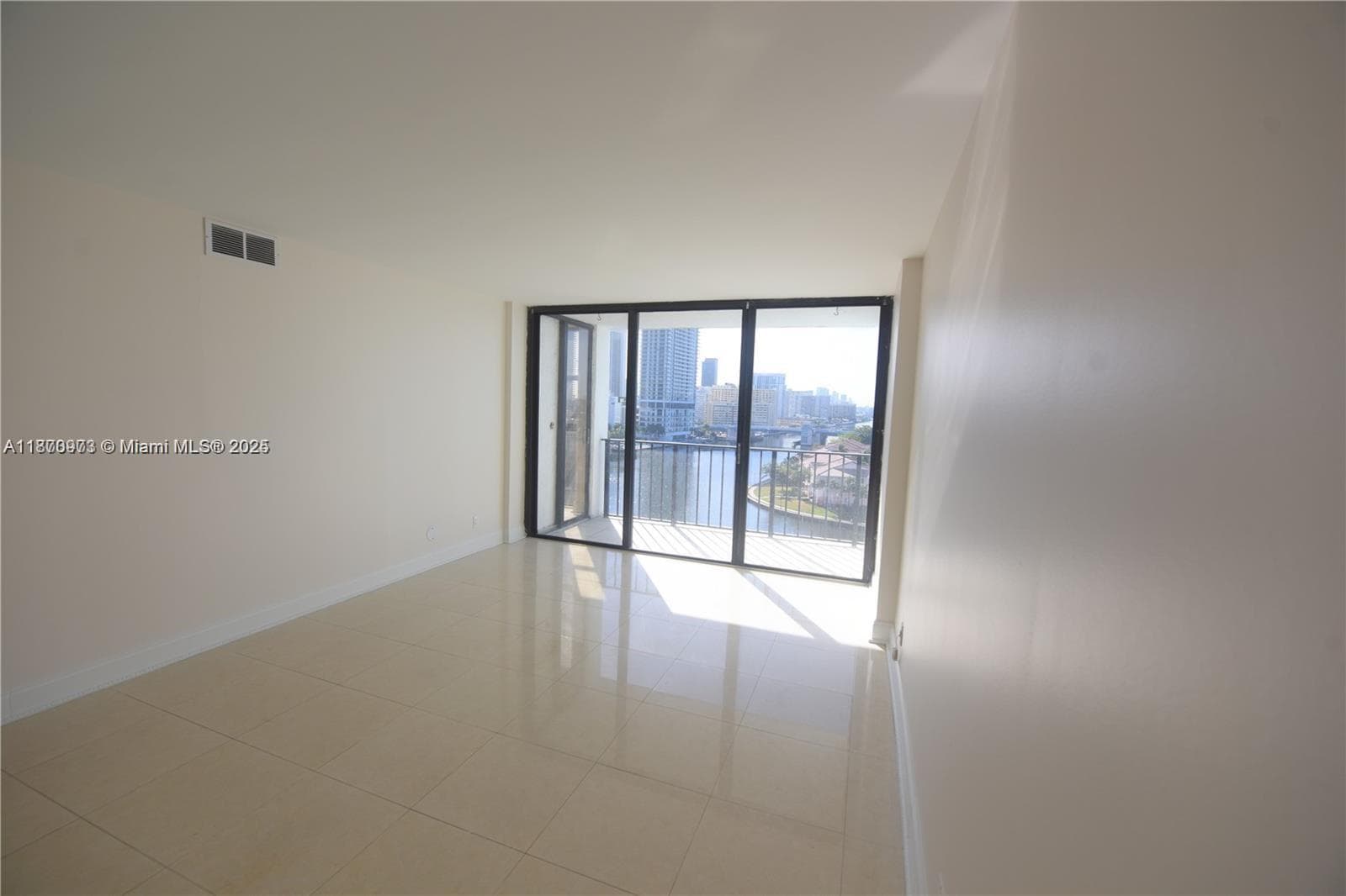 200 LESLIE CONDO · #1124 in Hallandale Beach - Photo 7