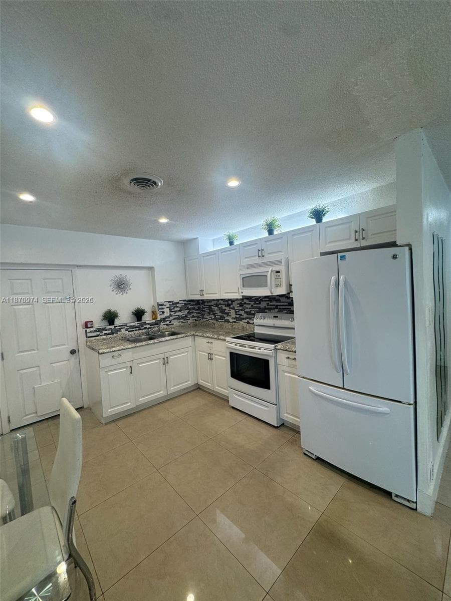 4808 NW 27th Ter photo 3