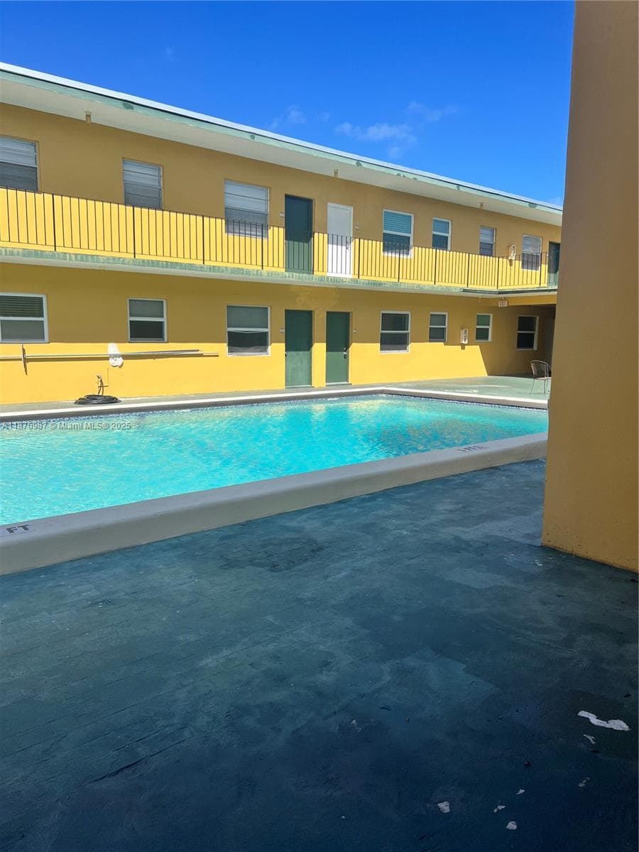 MOONRAKER CONDO · #2N in North Miami - Photo 3