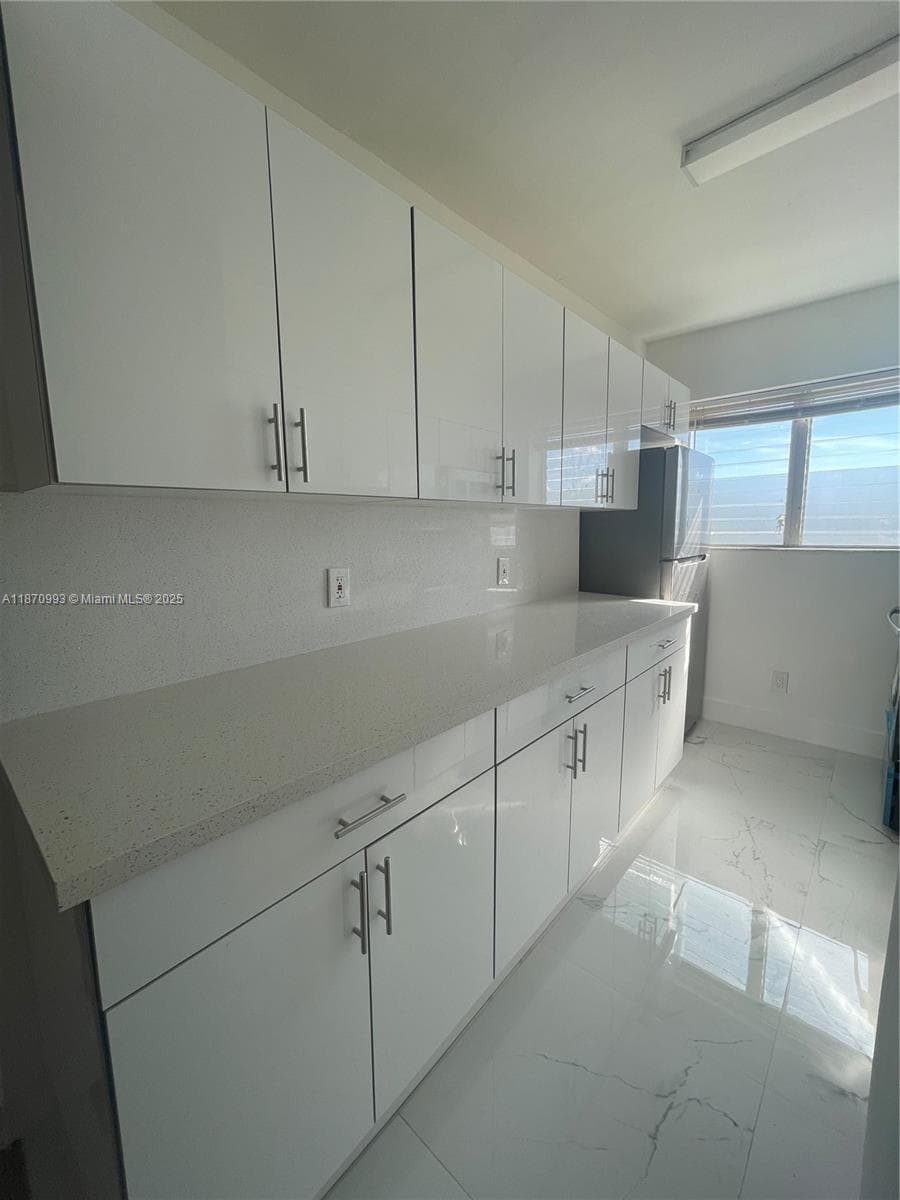 BISCAYNE BCH SUB · #3 in Miami Beach - Photo 4