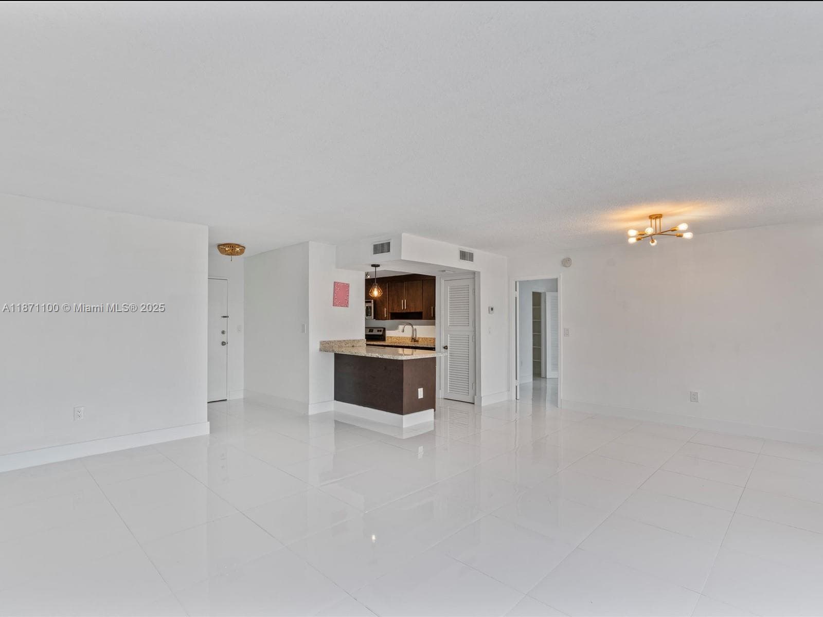 Guildford Condo · #308 in Bay Harbor Islands - Photo 17