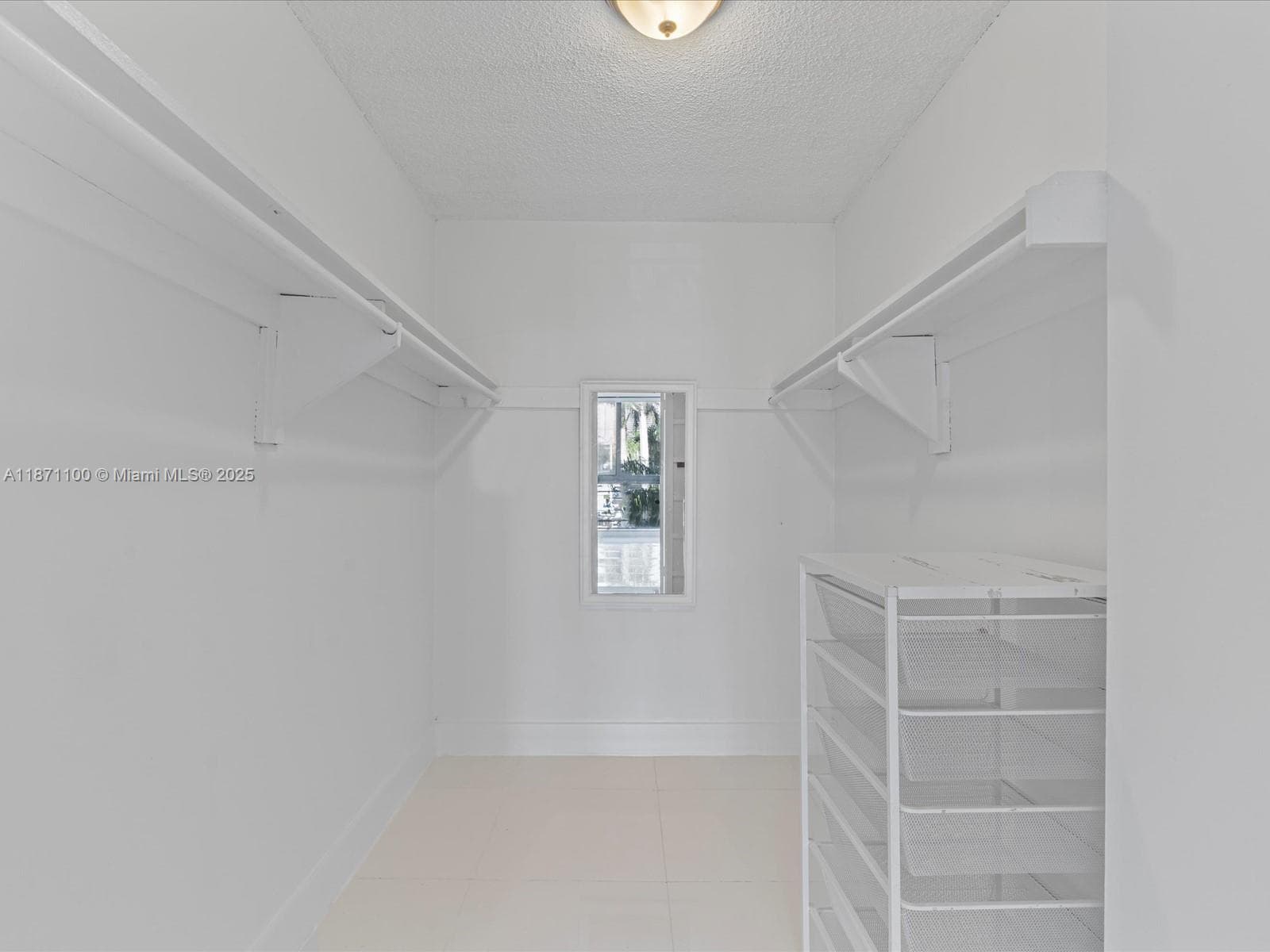 Guildford Condo · #308 in Bay Harbor Islands - Photo 24