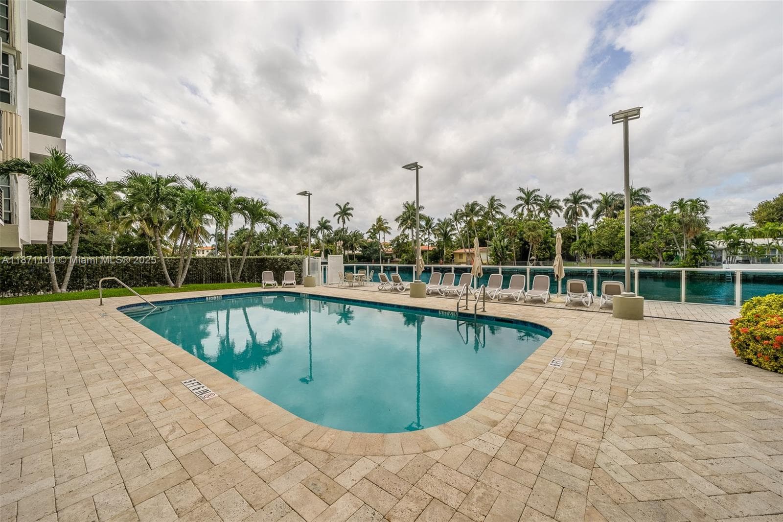 Guildford Condo · #308 in Bay Harbor Islands - Photo 30