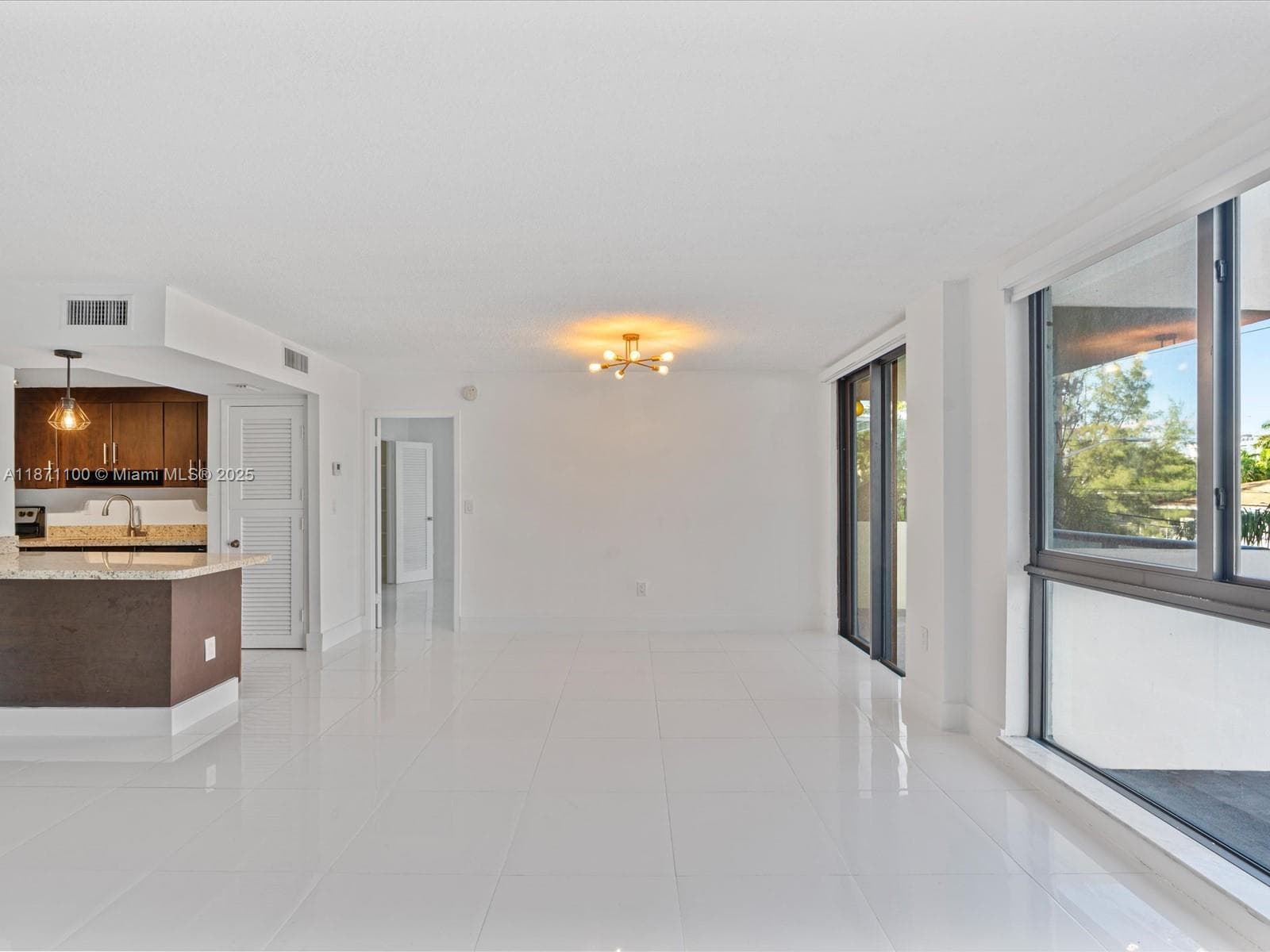 Guildford Condo · #308 in Bay Harbor Islands - Photo 18