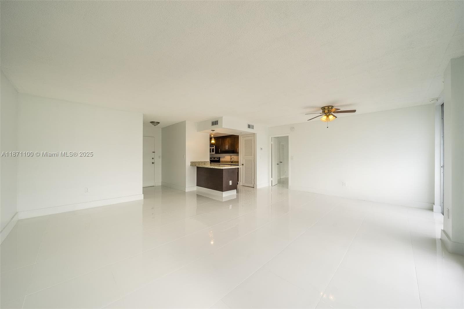 Guildford Condo · #308 in Bay Harbor Islands - Photo 11