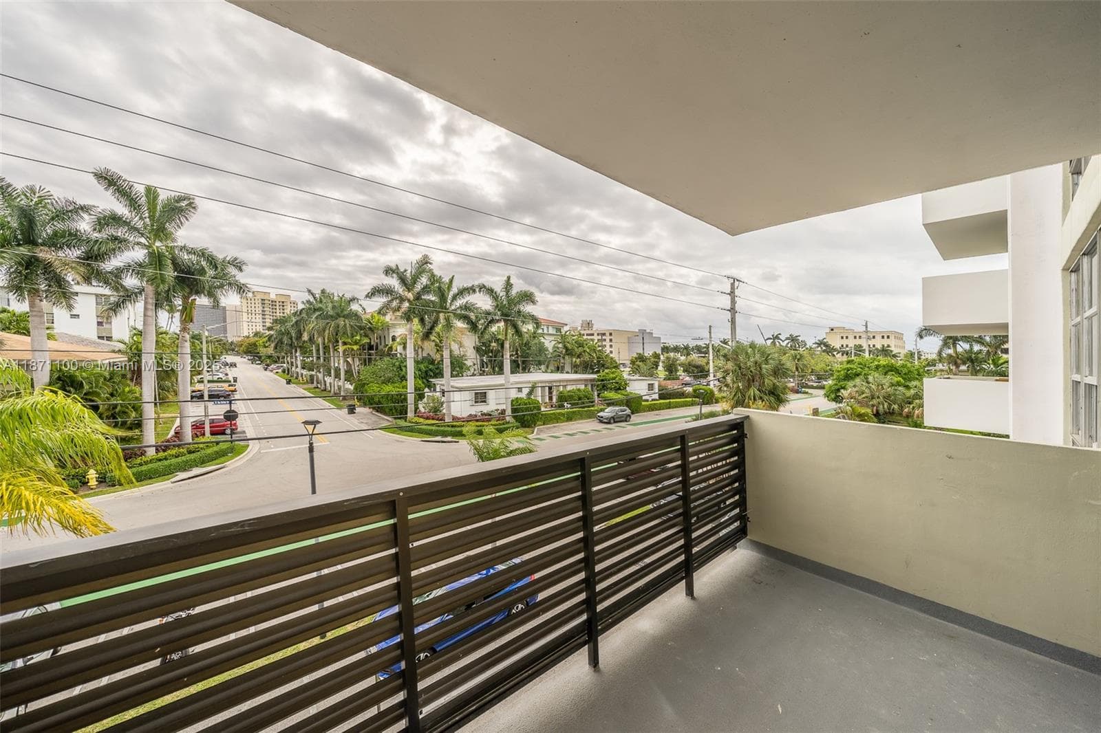 Guildford Condo · #308 in Bay Harbor Islands - Photo 8